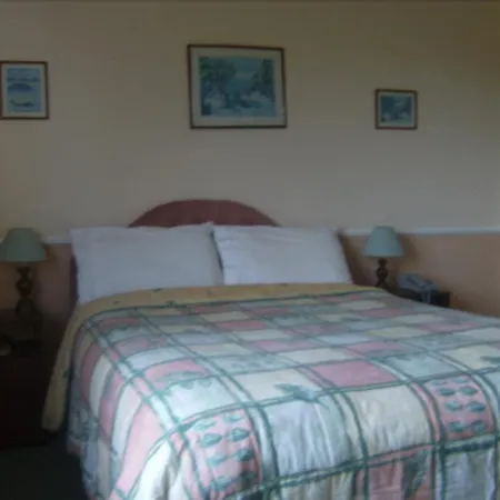 Guest house Westfield House 3*